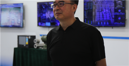 山东省青岛市市南区委常委、区政府副区长于延涛一行莅临鸿运国际集团考察指导