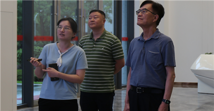 中国工程院院士范维澄一行莅临鸿运国际集团考察指导