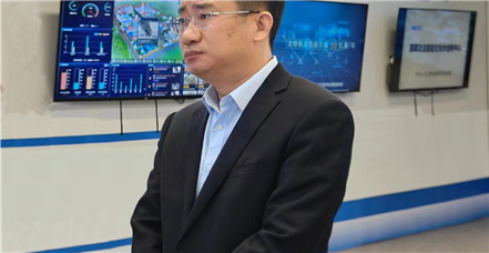 贵州省黔东南州委常委、副州长崔鹏一行莅临鸿运国际考察指导